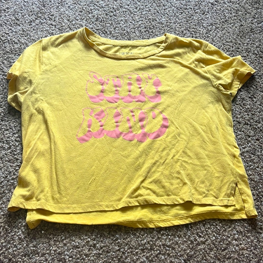 “Stay Kind” Yellow cropped tee